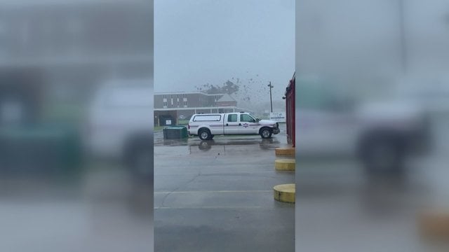Uraganas „Ida“ niokoja Luizianos valstiją: ligoninės stogą nupūtė per kelias sekundes
