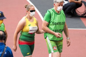 Tokijo paralimpinėse žaidynėse debiutavusi Oksana Dobrovolskaja užėmė aštuntąją vietą