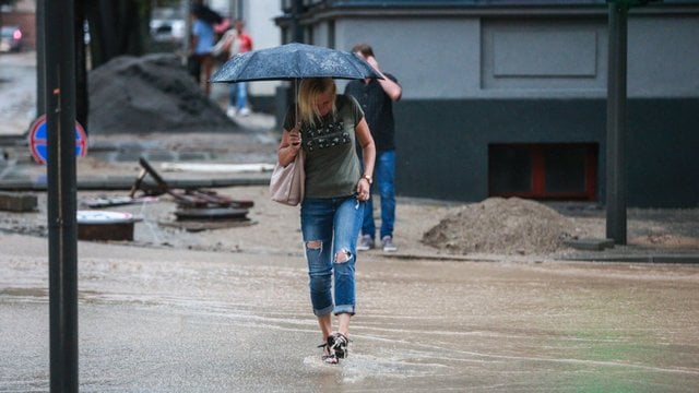 Sinoptikai praneša, kad ruduo laukia ne tik kalendoriuje: šalį talžys vėjai