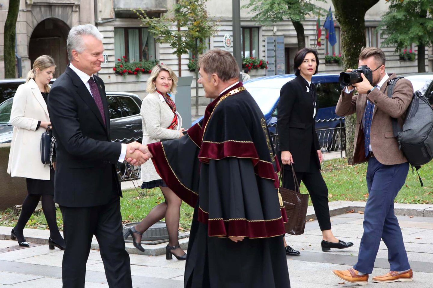  Prezidentas G.Nausėda dalyvavo VDU vykusioje pirmakursių šventėje. <br> M.Patašiaus nuotr.