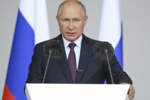 V. Putinas sako įgyvendinęs savo svajonę tarnauti Rusijai