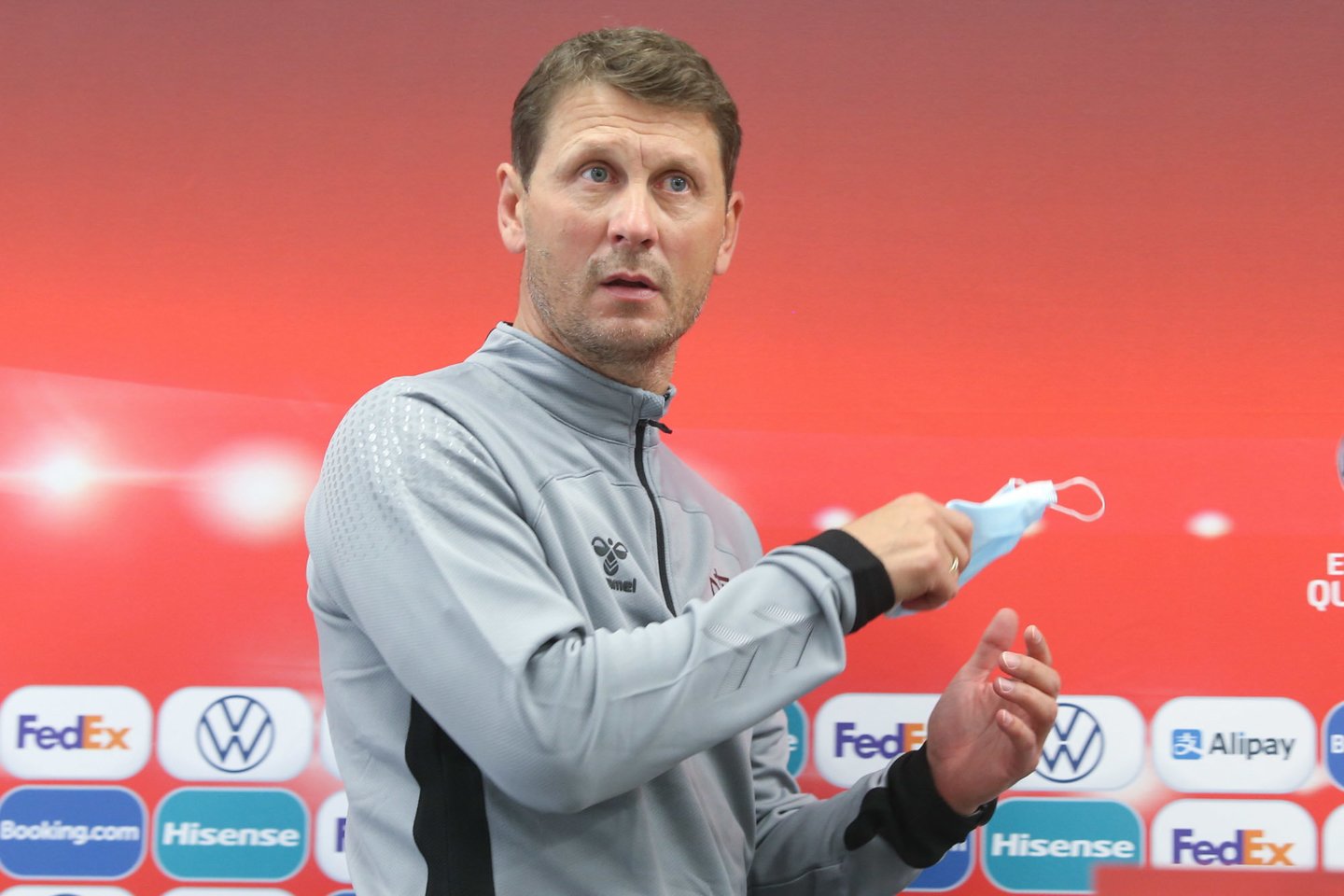 T.Ražanauskas tapo laikinuoju Lietuvos futbolo rinktinės treneriu.<br>R.Danisevičiaus nuotr.