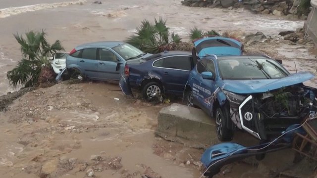 Ispaniją nusiaubė potvyniai: užfiksuoti sumaitoti automobiliai ir nuniokotos gyvenvietės