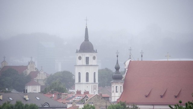 Sinoptikai įspėja: išlikime budrūs, laukia žvarbus vėjas ir stiprios liūtys