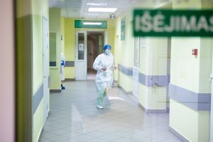 Mirė COVID-19 sirgęs 18-metis panevėžietis: vaikinas užduso, tačiau medikai tvirtina, kad priežastis – ne koronavirusas