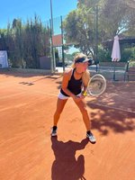 A. Paražinskaitė pirmąkart po sugrįžimo į tenisą susitvarkė su ketvirtojo šimtuko žaidėja