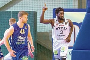 Buvusio „Ryto“ krepšininko trauma apkartino į pusfinalį patekusios Senegalo rinktinės pergalę