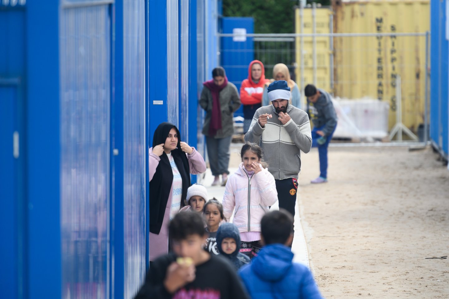 Medininkuose, Pasieniečių mokyklos teritorijoje įkurtoje modulinių namelių stovyklavietėje netrukus bus apgyvendinami paskutiniai neteisėtai sieną kirtę migrantai.<br>V.Skaraičio nuotr.