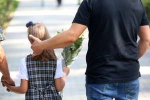 Psichoterapeutės patarimai, kaip padėti vaikams išgyventi pokyčius