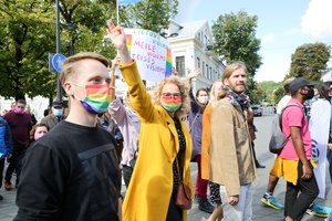 „Kaunas pride“ eisenoje dalyvavusiai A. Armonaitei nuotaikos nesugadino ir į ją paleistas kiaušinis
