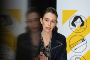 Naujoji Zelandija po trijų savaičių beveik visoje šalyje atšaukia karantiną