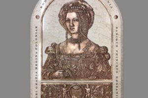 Kviečia į Lietuvos valdovės ir Italijos princesės Bonos Sforcos bareljefo atidengimo iškilmes