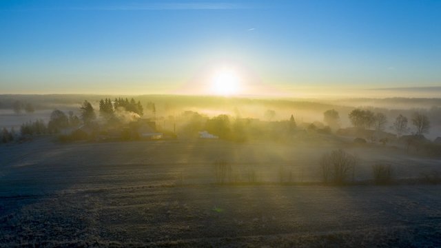 Sinoptikai: artėja šalnos, tačiau bus dar rudeniškos šilumos