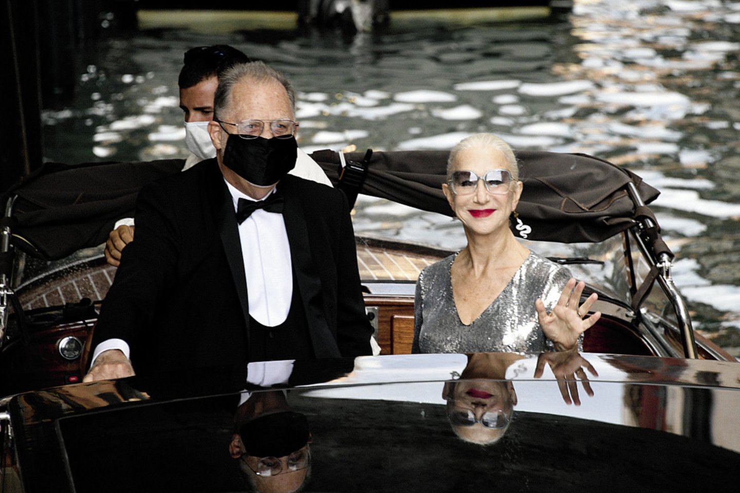 Aktorė Helen Mirren ir jos vyras kino režisierius Tayloras Hackfordas.<br>Scanpix, „Dolce &amp; Gabbana“ nuotr.