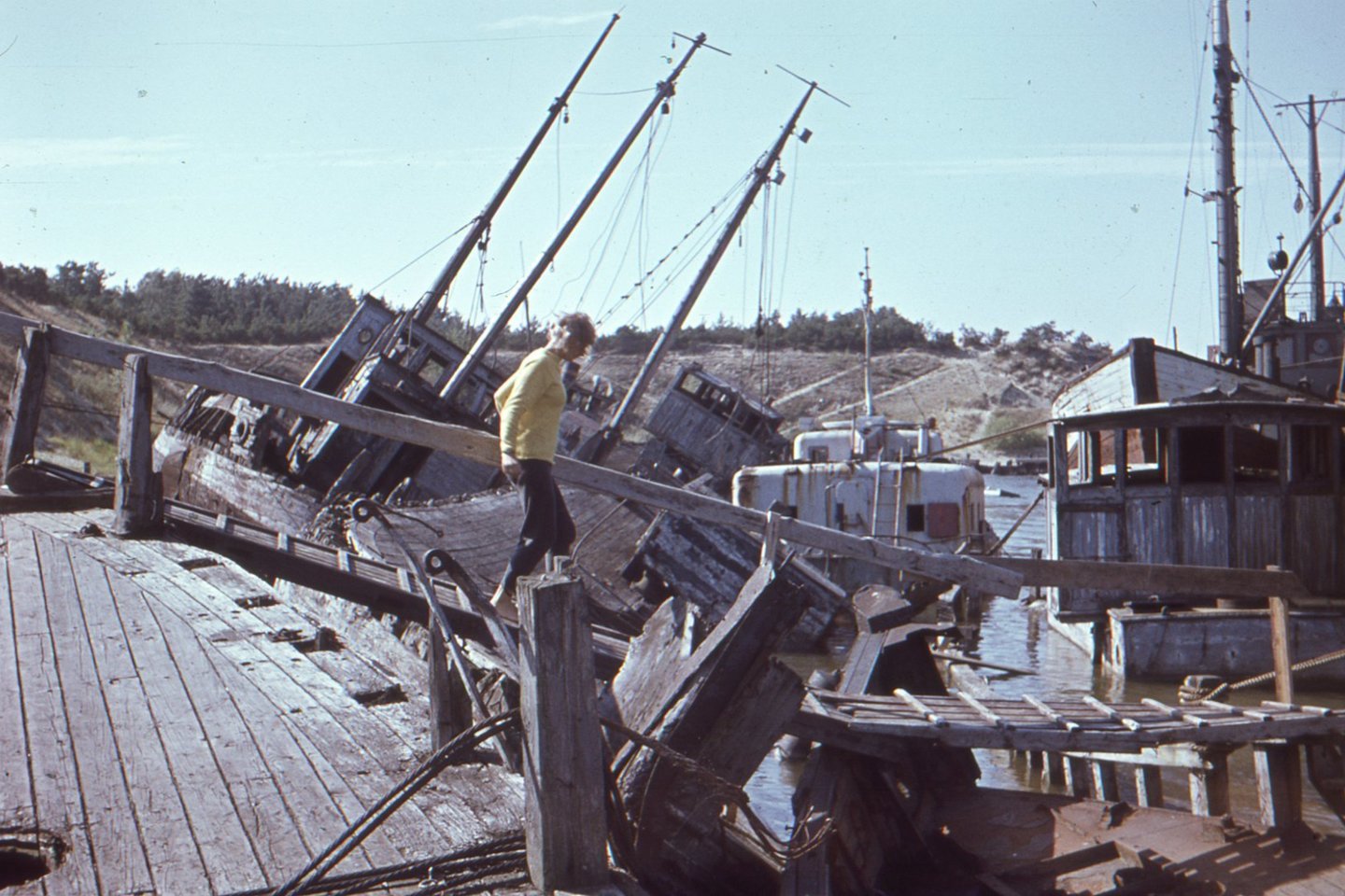 Senosios laivų kapinės Smiltynėje (1971).<br>J.Jurginio nuotr. 