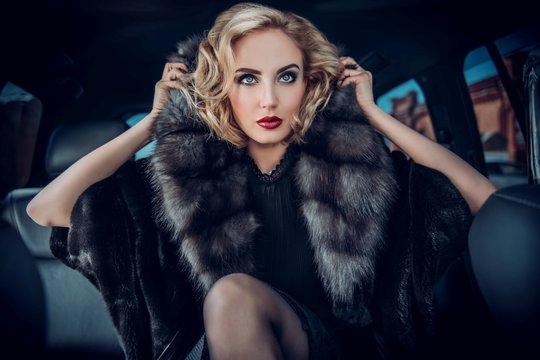 Verslios moterys: 4 Zodiako ženklai, kurių atstovės moka uždirbti pinigus