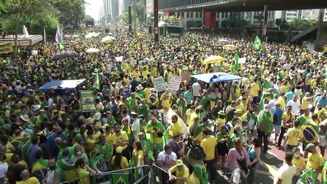 Tūkstantinės minios gatvėse, aidi palaikymo šūksniai prezidentui: Brazilija švenčia nepriklausomybės dieną