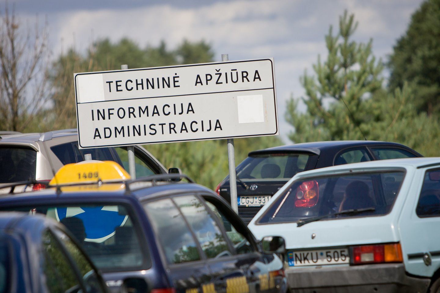Rusijos vyriausybės priimtas sprendimas dėl panaikinamos techninės apžiūros supykdė ne vieną Lietuvos automobilių ekspertą.<br>D.Umbraso nuotr.