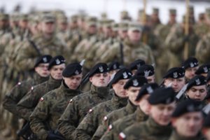 Lenkija pasirašė sutartį dėl trumpojo nuotolio raketų sistemų gamybos