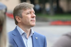 Paviešintas R. Karbauskio laiškas partijai: iš G. Landsbergio lūpų šiandien pasipylė džiaugsmo pliūpsniai