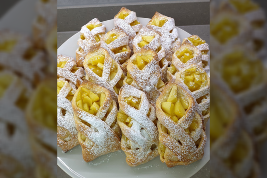 Varškės ir obuolių skarelės: lengvas ir labai skanus desertas