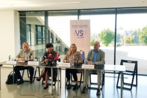 Pagal savižudybių skaičių liekame duobėje: specialistai kalba apie efektyvesnes pagalbos priemones