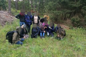 Į Lietuvą nelegaliai bandė patekti dar apie pusšimtis migrantų: vienas rajonas juos ypač traukia