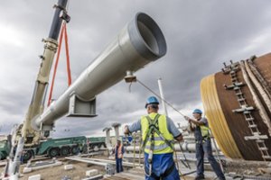 Rusija baigė statyti „Nord Stream 2“: Ukraina sako, jog tai pavojingas geopolitinis Kremliaus ginklas