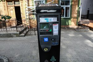 Numatomi automobilių statymo tvarkos pokyčiai: keičiasi įkainis, kai kur – nemokėsime