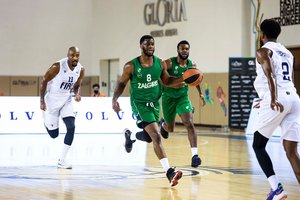 0:16 atkarpą pralaimėjęs ir legionieriaus dėl traumos netekęs „Žalgiris“ pasirengimo cikle lieka be pergalių