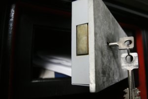 Elektrėnuose žaibiškai išplėšta vaistinė – seifas atrakintas raktu