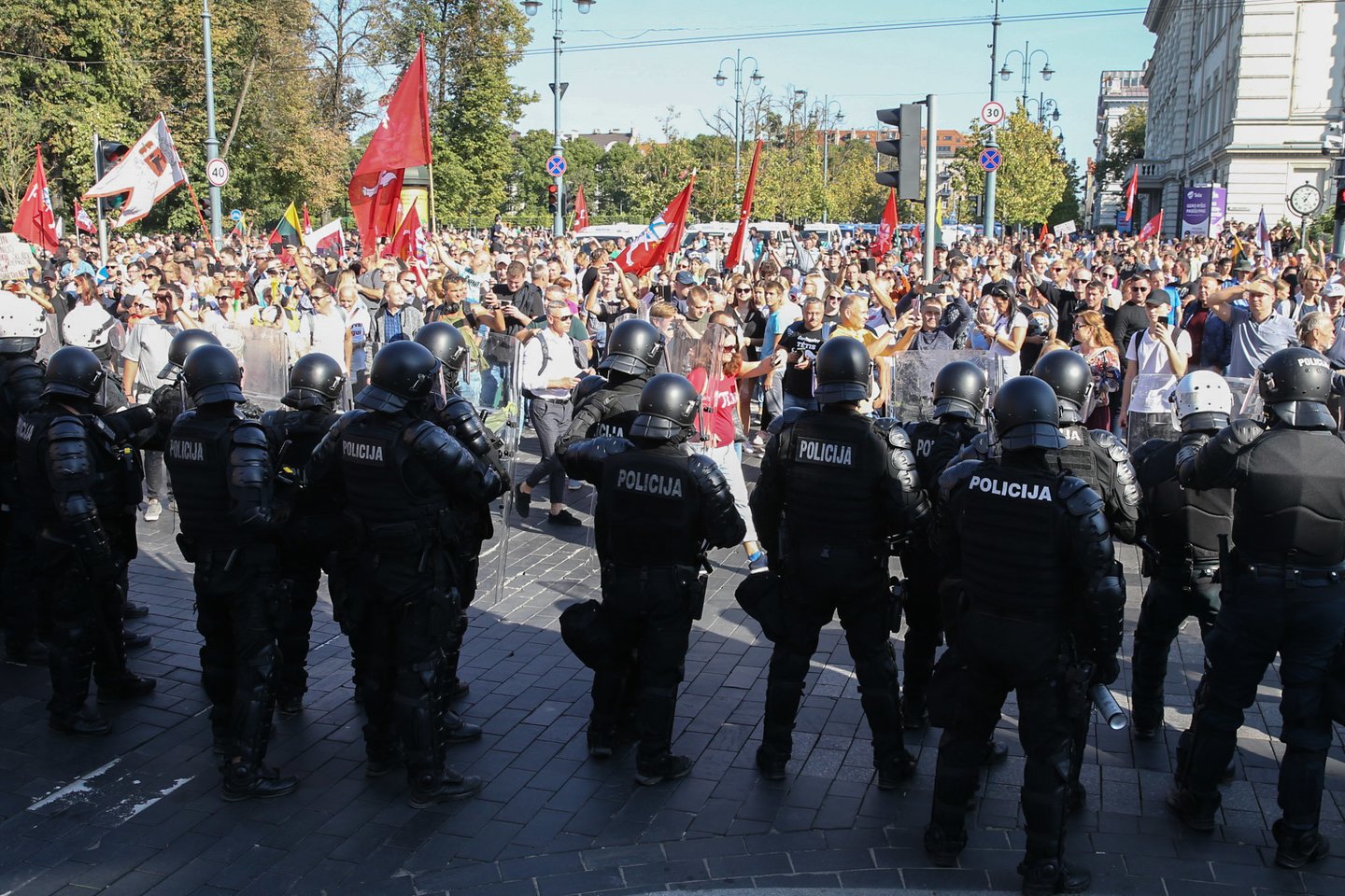 Per neramumus Vilniuje sulaikytų asmenų skaičius išaugo iki 22.<br>R.Danisevičiaus nuotr.