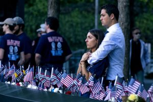 Niujorke prasidėjo ceremonija Rugsėjo 11-osios atakų metinėms paminėti