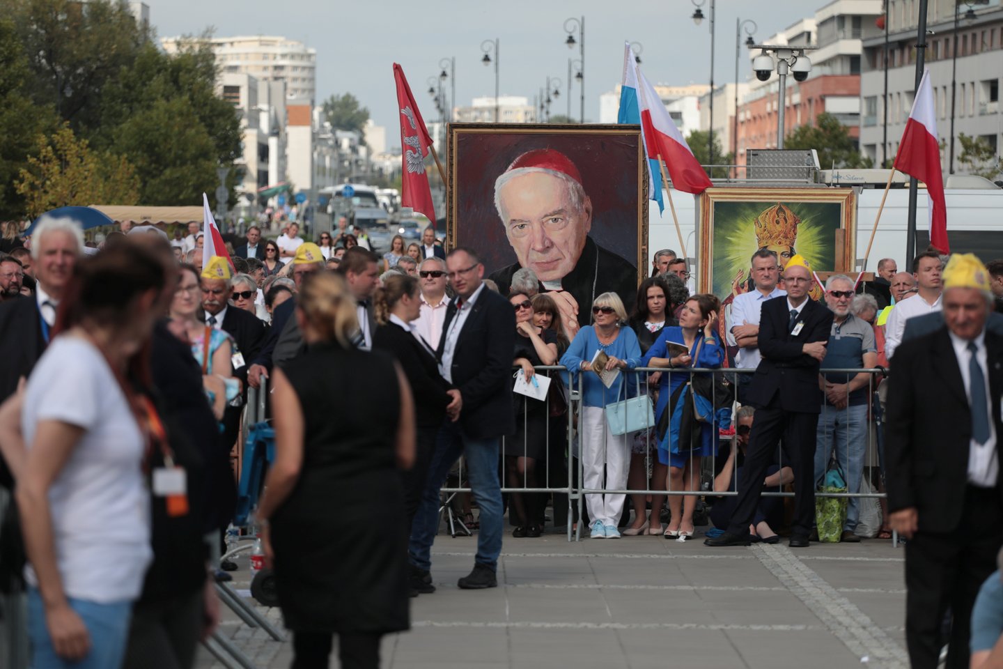 Lenkijos politiniai lyderiai susirinko vienoje Varšuvos šventovių į dviejų gerbiamų katalikų figūrų beatifikacijos iškilmes.<br>Agencja Gazeta via REUTERS/Scanpix nuotr.