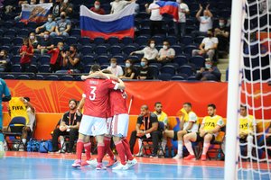 Rusai triuškinimu pradėjo planetos futsal čempionatą Lietuvoje