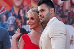 Britney Spears susižadėjo su daugiau nei 10 metų jaunesniu savo vaikinu