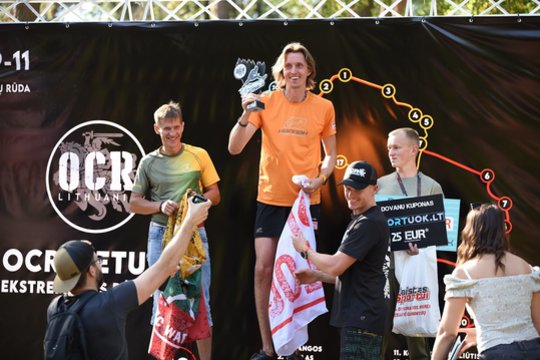 Įspūdingame ekstremaliame bėgime Kazlų Rūdoje triumfavo olandas ir lietuvė