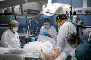 Tyrimas parodė: šie žmonės 11 kartų dažniau miršta nuo koronaviruso