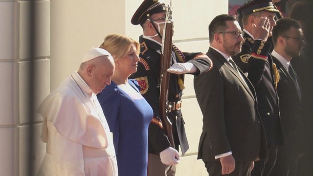 Popiežius Slovakijoje pagerbė Holokausto aukas: atsiprašė už katalikų antisemitizmą