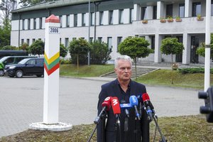 Prezidentūra: tik po VGT ir pokalbio su prezidentu valdantieji ėmėsi ryžtingų veiksmų dėl migrantų