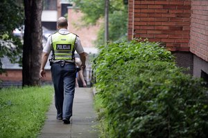 Pakruojyje, siekiant įgyti galimybių pasą, duomenis klastojusi slaugytoja atleista: policija ėmėsi veiksmų