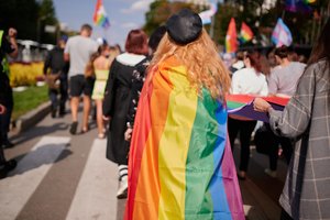 EP ragina pripažinti tos pačios lyties asmenų santuoką ir partnerystę