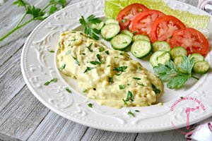 Vištiena garstyčių ir grietinėlės padaže: produktai paprasti – skanu kaip restorane