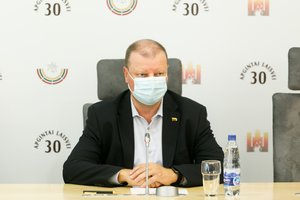 Valdantieji suabejojo S. Skvernelio frakcijos pasiūlymais dėl COVID-19 sprendimų Seime