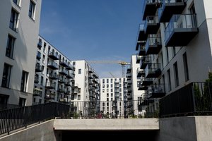 NT rinką tebekaitina paklausos nepasivejanti pasiūla − kaip situaciją keis pradėti statyti nauji 5 tūkst. būstų