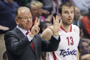 Netektis: mirė legendinis krepšinio treneris Dušanas Ivkovičius