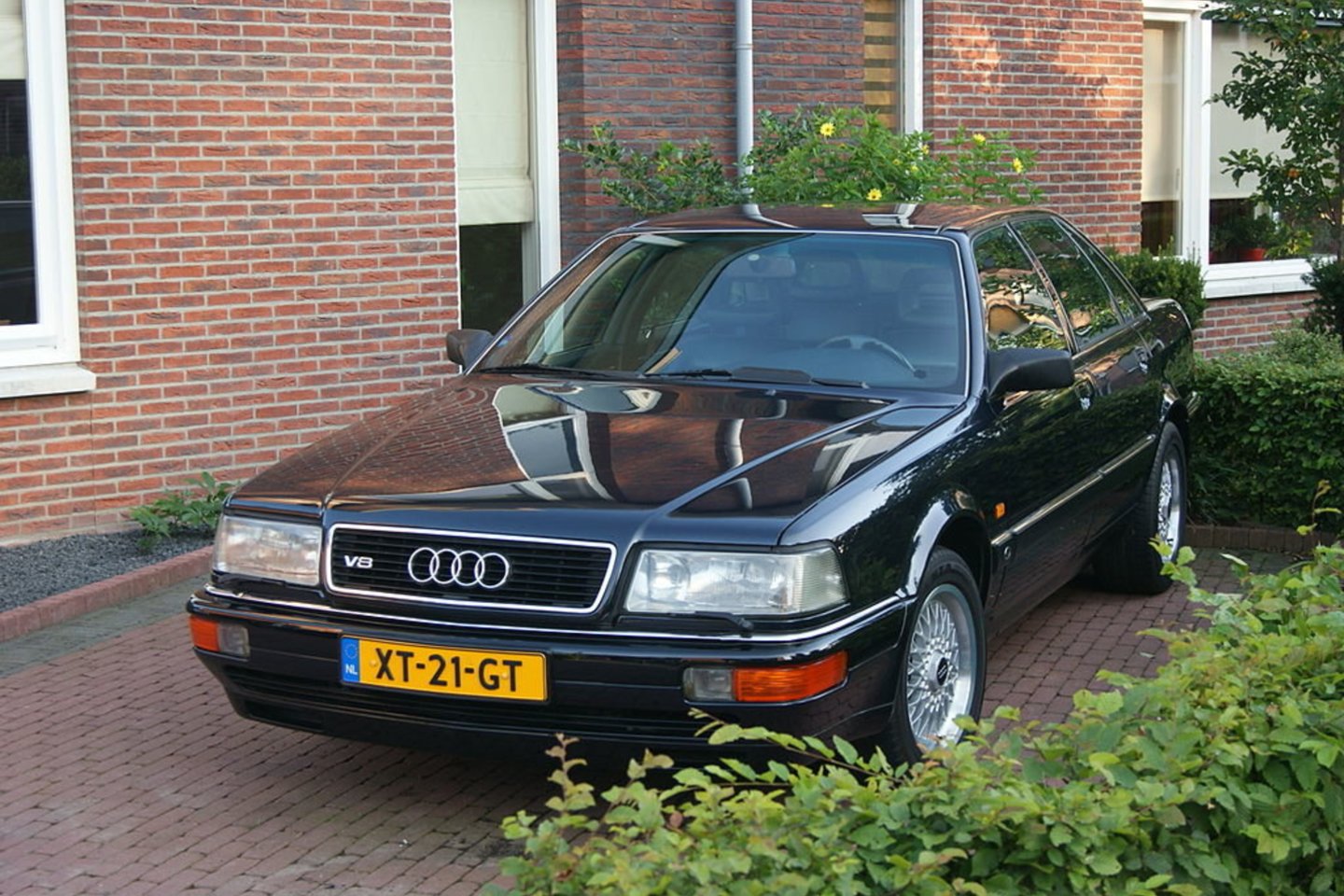 „Audi V8“ (1988-1993)<br>www.wikipedia.org