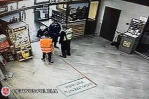 Už svetimą galimybių pasą užsieniečiui siūloma skirti 5 tūkst. eurų bauda