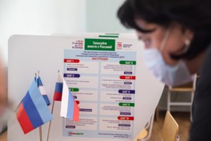 Rusija teigia užfiksavusi užsienio kišimosi į parlamento rinkimus atvejų