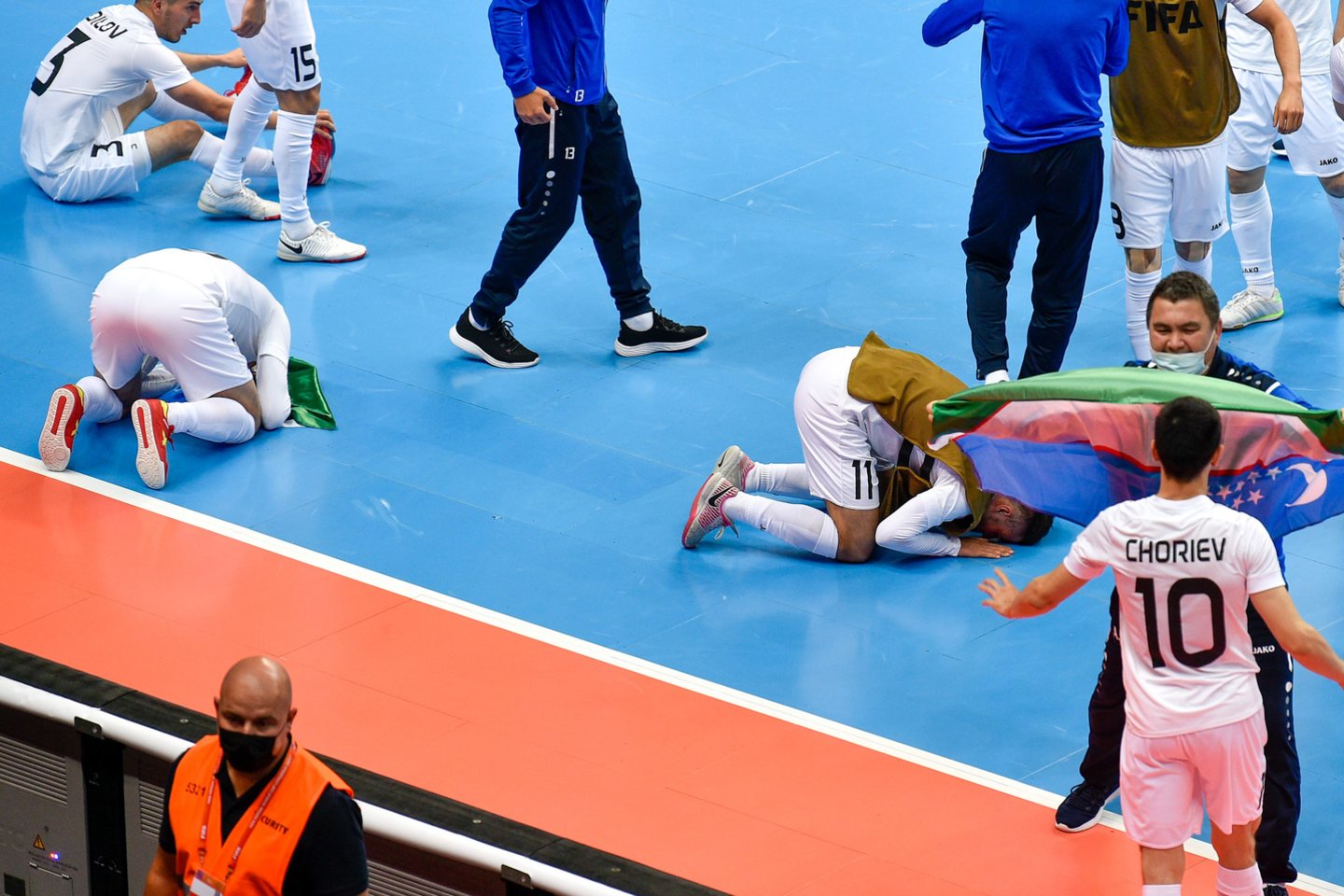  Uzbekistano futsal rinktinė po dramatiškos kovos įveikė Egiptą.